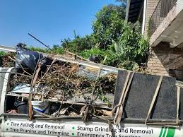 Best Yard Waste Removal  in Eastpoint, FL